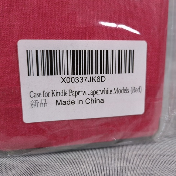 FREE w/ $30 purch: ProtectiveCover, Kindle Paperwhite 1, 2 or 3 - Red - Picture 7 of 10